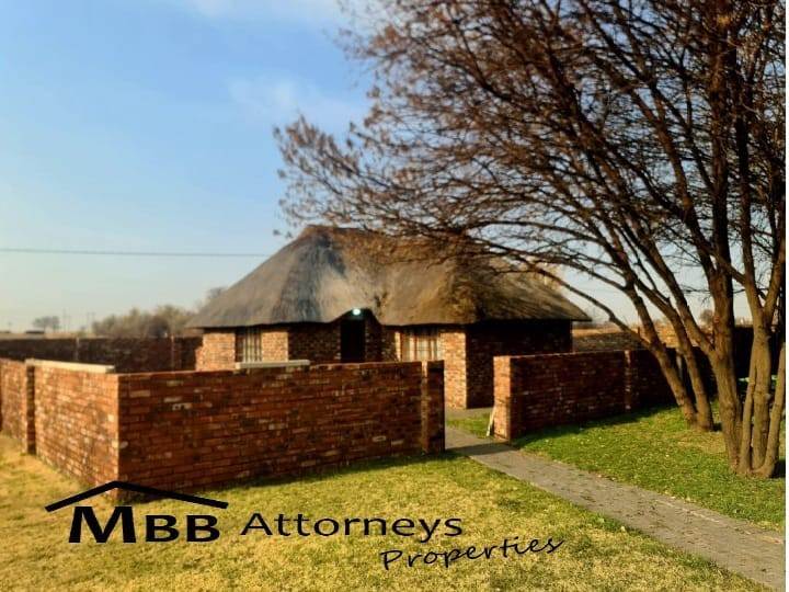 7 Bedroom Property for Sale in Viljoenskroon Free State